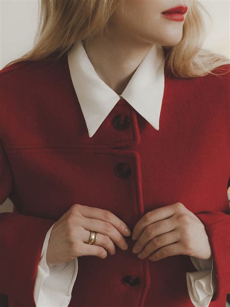 Шерстяной жакет с крупными пуговицами :: LICHI - Online fashion store