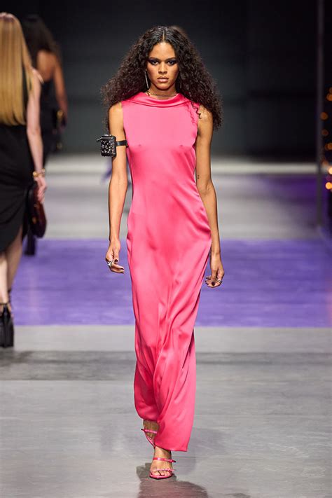 Vogue’s best looks from the Versace spring/summer 2023 show