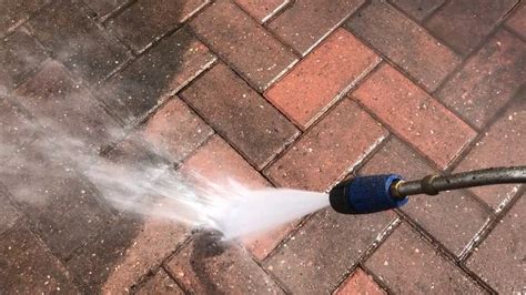 Driveway Maintenance | Lifting & Relaying, Jetwashing, Resand