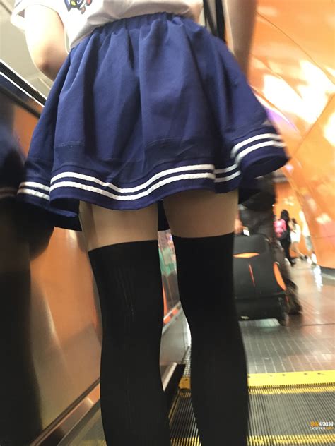 【可爱少女系列】这是夏天时候c的 - 拍裙底 - 裙底风光，街拍抄底，偷拍裙底，裙底视频