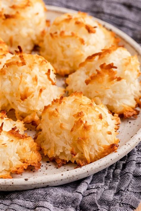 coconut macaroon recipe recipe macaroon recipes coconut macaroons