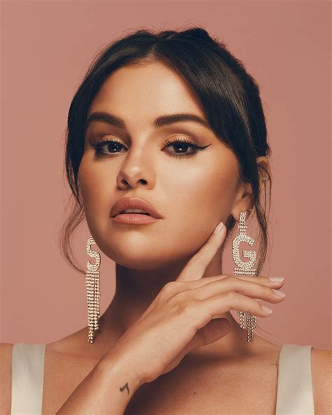 Selena Gomez's Rare Beauty Brand: The Success Story - 5cd7lzk