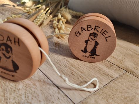 Explore our personalized wooden yo-yo with your name