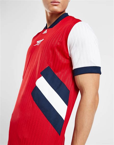 The Insider’s Guide To Find A Custom Football Jersey Maker - LeelineCustom