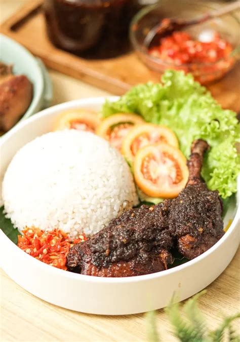 Resep Bebek Bumbu Hitam khas madura, Empuk dan Kaya Rasa - Info Dunia ...