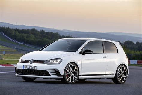 Volkswagen Golf GTI Clubsport unveiled, celebrates 40th anniversary ...