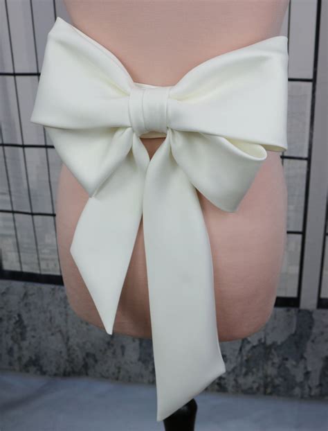 Detachable Wedding Dress Bow Bow With Sash Wedding Bow - Etsy