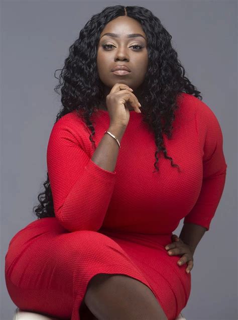 Top 5 most curvy celebrities in Africa 2020 – Hilarious | Curvy