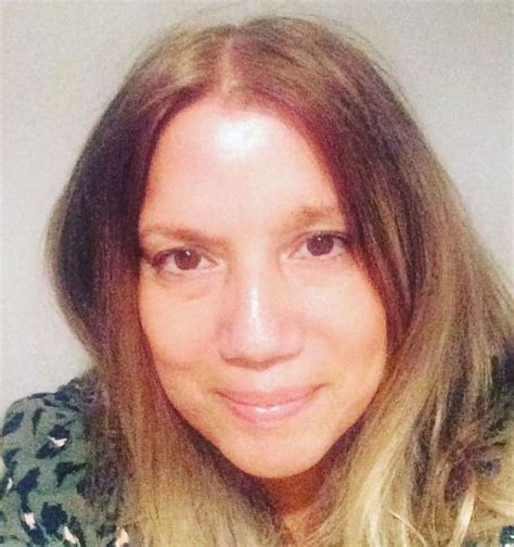 Susan Williamson Biography, Age, Family, Career - mrDustBin