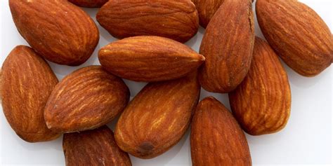 Health Benefits of Almonds - Nutrition Info About Almonds