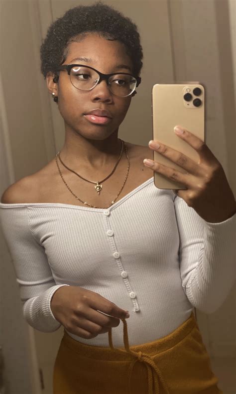 𝐏𝐈𝐍𝐓𝐄𝐑𝐄𝐒𝐓| 𝐑𝐎𝐍𝐀𝐀𝐖 Type 4 Baldie 🥰 | Short natural hair styles, Twa