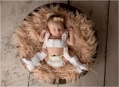 Creative Newborn Session - by Julie Harding Photography