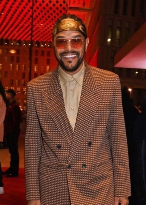 maxwell musician height weight age family facts biography