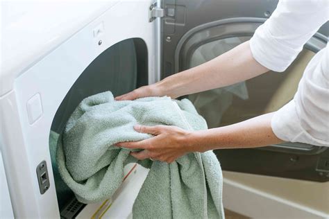 Putting Really Wet Clothes In The Dryer at Marcelo Mulkey blog