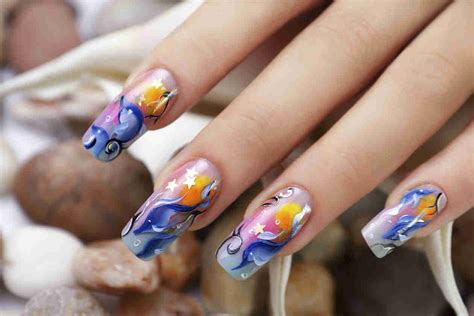 Diseños de uñas postizas decoradas | Estilo de Vida Belleza | Univision