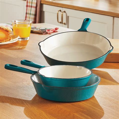 3-Piece Enameled Cast Iron Skillet Set | Ginny's