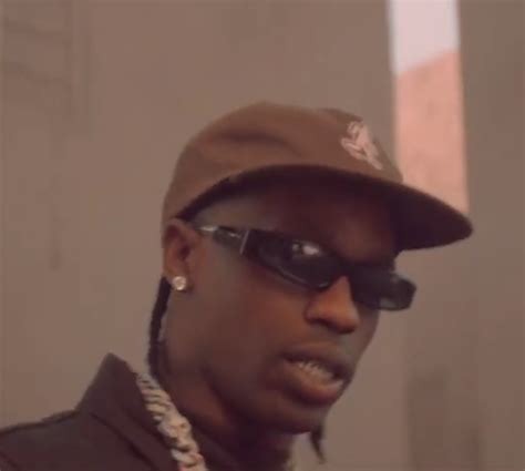 Can someone name these sunglasses ? : r/travisscott