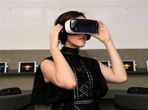 Virtual reality will not challenge real brothels, sex workers say | The