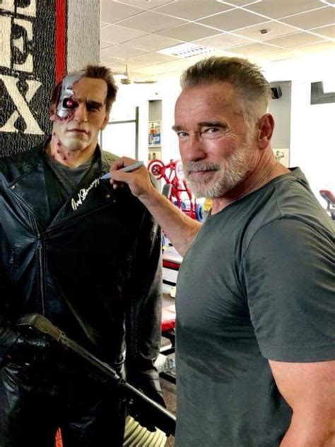 Arnold Schwarzenegger Reveals New Aged The Terminator Look : r/Terminator