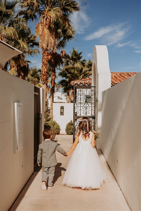 Dreamy Desert Wedding at La Serena Villas - leiacaldwellphotography.com