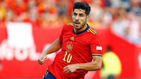 comparing marco asensios stats  man utds current attacking options