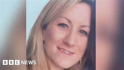 Sarah Mayhew killing: Body parts still missing, Old Bailey hears - BBC News