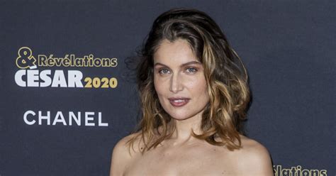 Laetitia Casta nue et sensuelle : les extraits très sexy de sa série