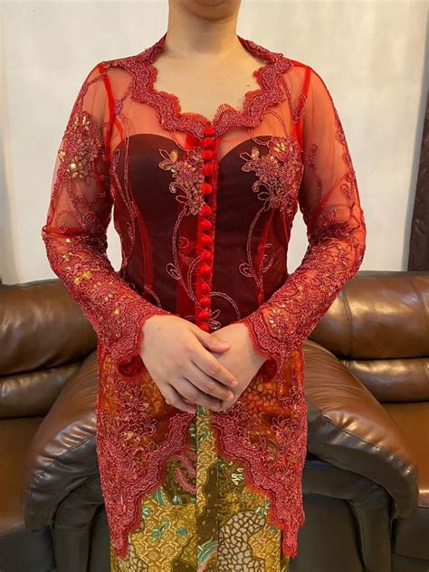 Kebaya Merah, Fesyen Wanita, Pakaian Wanita, Atasan di Carousell