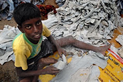 CHILD LABOUR IN INDIA editorial photo. Image of children - 16980531