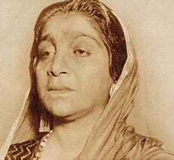 Sarojini Naidu: Biography, Father, Husband, education, Quotes, freedom ...