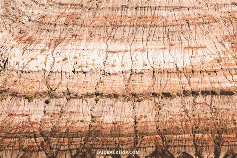guide  horsethief canyon  drumheller alberta laidback trip
