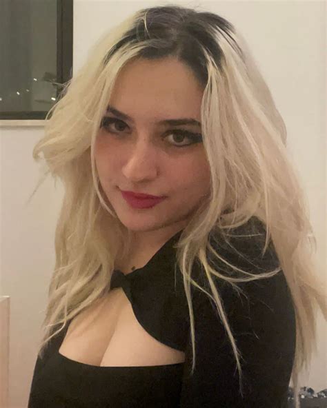 alexx (@alexandragamalie) • Instagram photos and videos