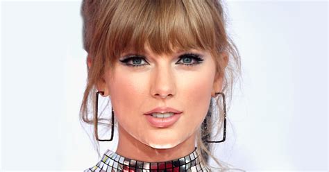 Taylor Swift 2018 AMAs Makeup And Hair - Cat Eye