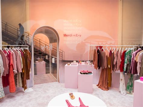 @Merciparis aime le Rose. Tous les roses. Pour célébrer la Fashion week
