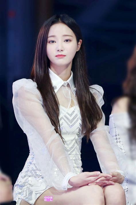 #Yeonwoo #Momoland #연우 #모모랜드 | Chicas de belleza, Belleza asiática