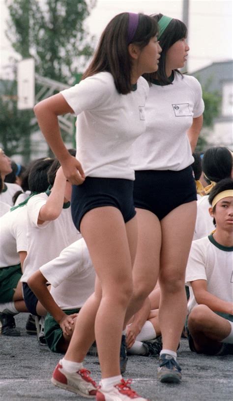 Pinterest | 若いモデル, 女性 ブラ, 女性のポートレート写真