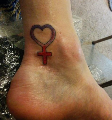 Meaning of Gender Cake Tattoos (Female and Male) | Tattoo Meanings ...