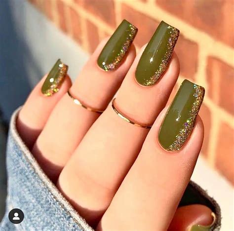 22 Alluring Olive Green Nail Designs – Animal Zone