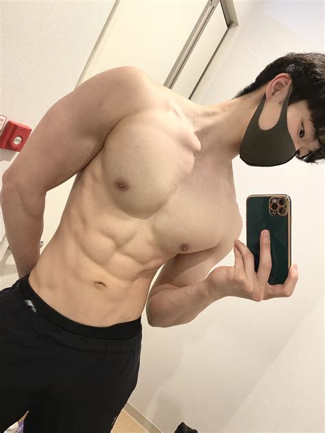 ゆうき@筋築家 on Twitter: "育乳中です…！…