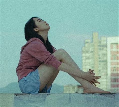 Kae Ning Ashley Lin's feet
