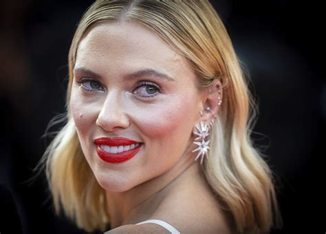 scarlett johansson estuve atrapada en  cliche de bomba sexy del