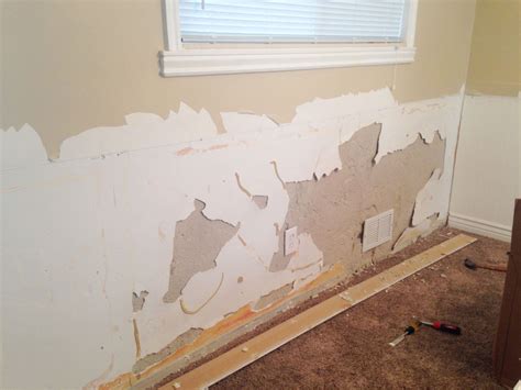 damaged plaster wall   salvaged plaster repair plaster walls