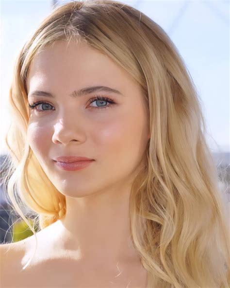 Freya Allan : r/PrettyGirls