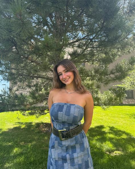 Devon | do you like my outfit? 💙🧢 | Instagram