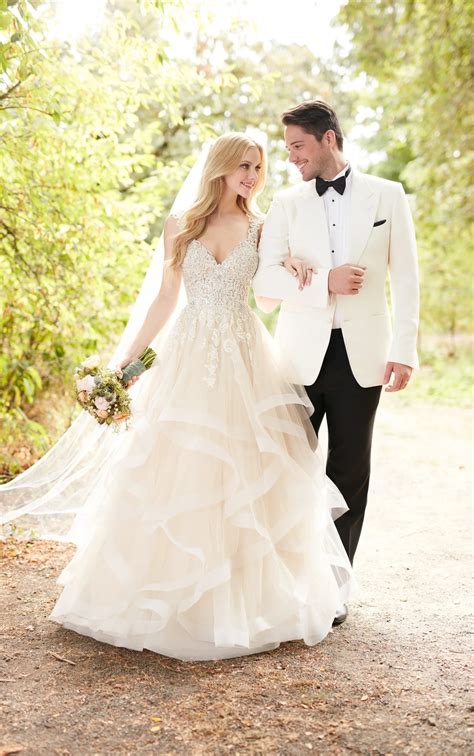 Layered wedding dress with sleeves 60 photos - Astyledwedding.com