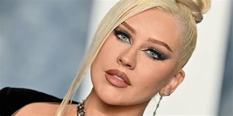Christina Aguilera’s Vagina Nails For Playground Launch | PS Beauty