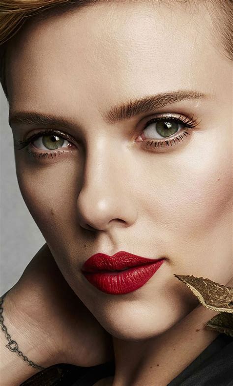 1280x2120 Close up, red lips, Scarlett Johansson wallpaper | Actrices
