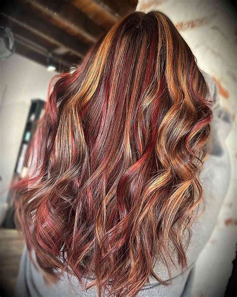 20 Impressive Red Brown Hair Colors with Highlights for 2025