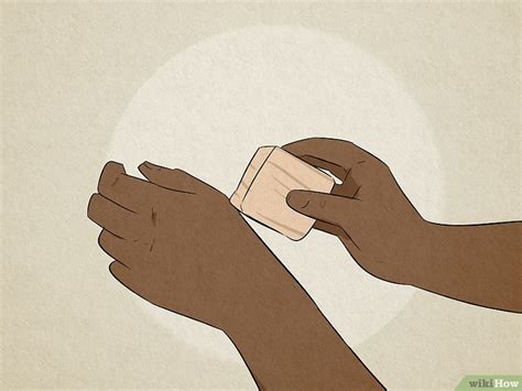 What Does It Mean When Your Left Hand Itches? 6 Explanations