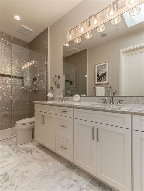 91 Bathroom Tile Ideas: Creative Patterns and Luxurious Textures for ...